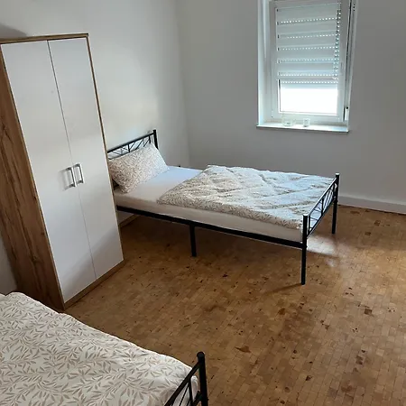 Weida Apartment *
